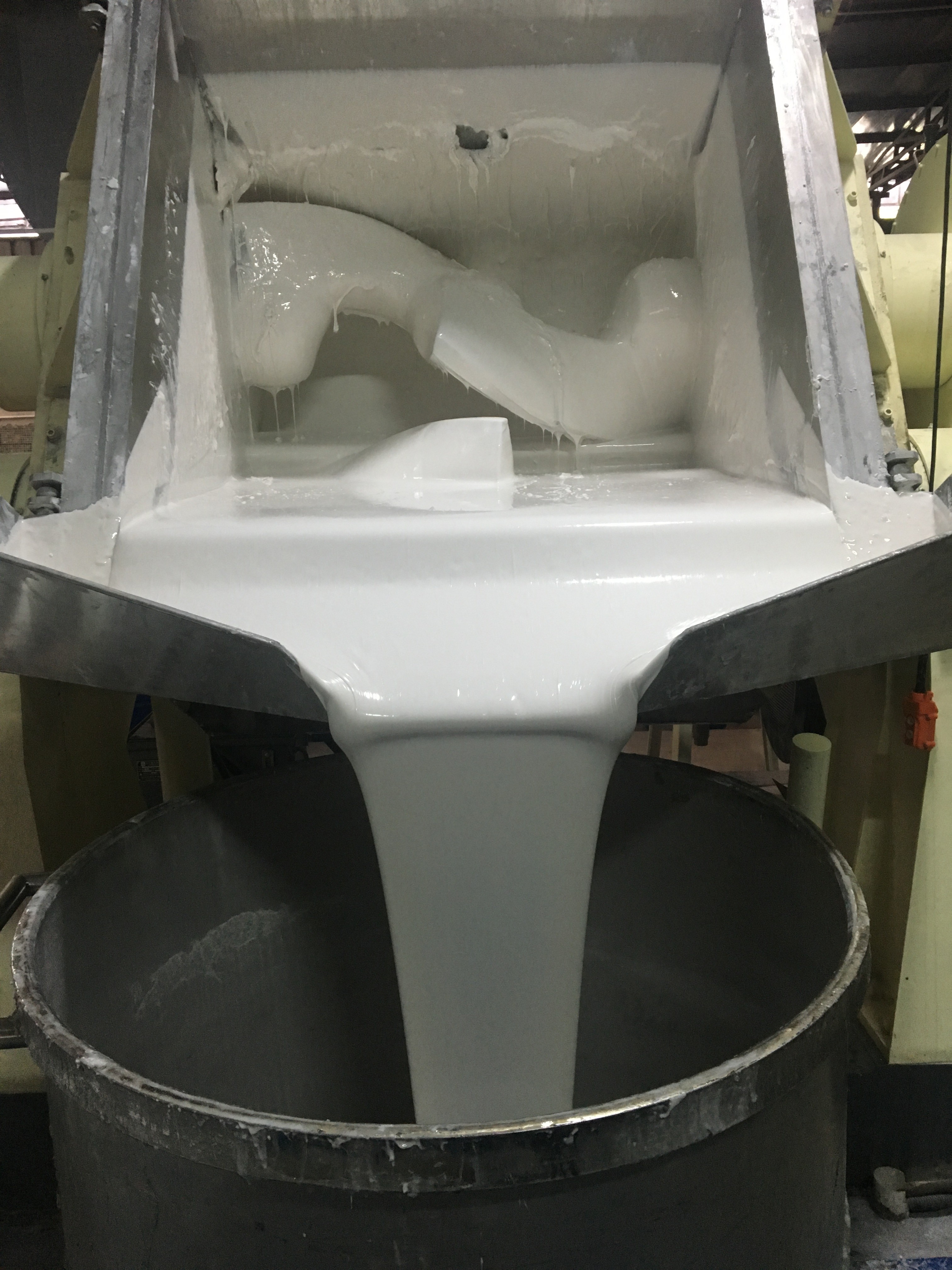 液態(tài)硅膠模具的設(shè)計需要考慮哪些問題呢？